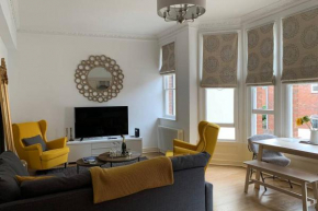 Contemporary Apartment Near Gloucester Quays&Docks